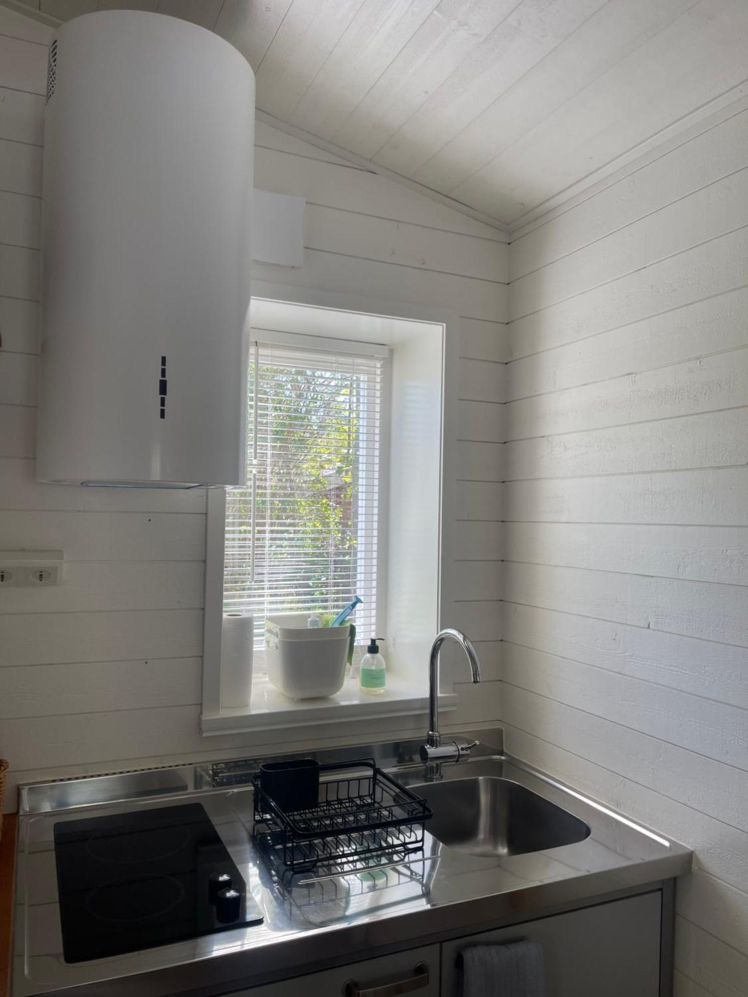 Mysig I Stavnaes By- Sommarhamn, Vaermdoe