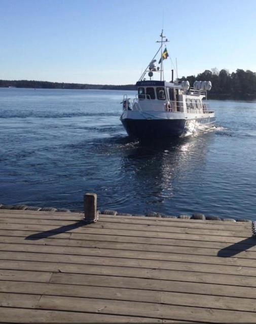 Villaer Mysig I Stavnaes By- Sommarhamn, Vaermdoe *